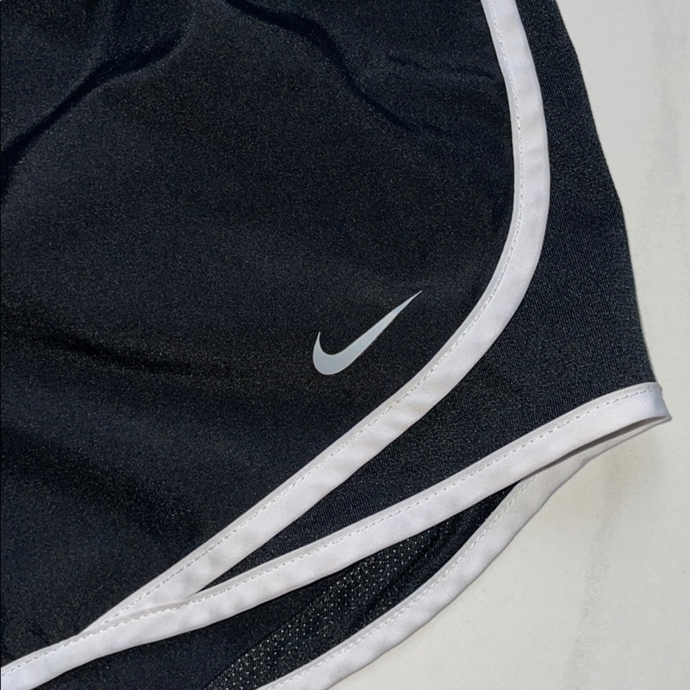 Nike Black Dri Fit Running Shorts With White Trim Size XS - Picture 2 of 5